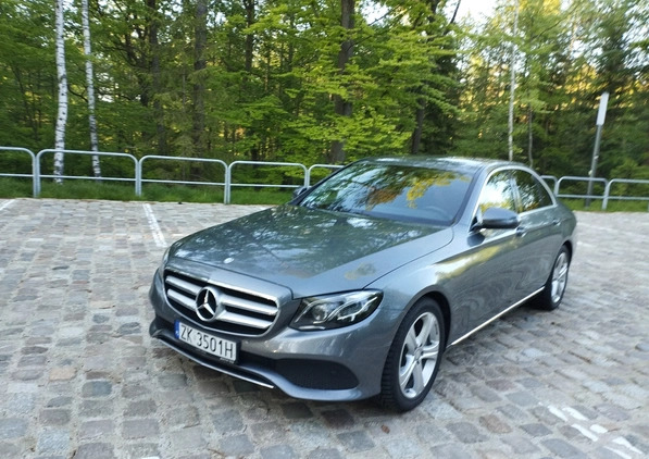 Mercedes-Benz Klasa E cena 139000 przebieg: 161000, rok produkcji 2016 z Koszalin małe 277